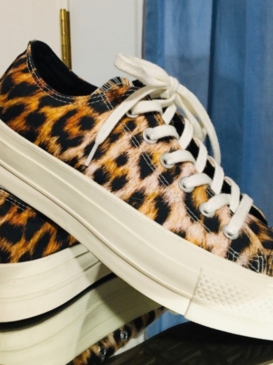 Converse All Stars Shoes - Chuck Taylor Leopard Print Platform Low Tops Lace-Up Sneakers - Women Size 7
